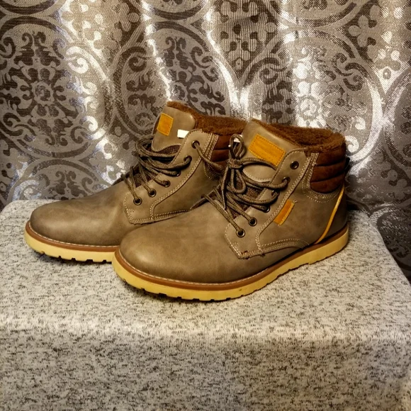 EYUSHIJIA Men s Waterproof Snow Boots Hiking Boot Size 44 USA 10.5 11